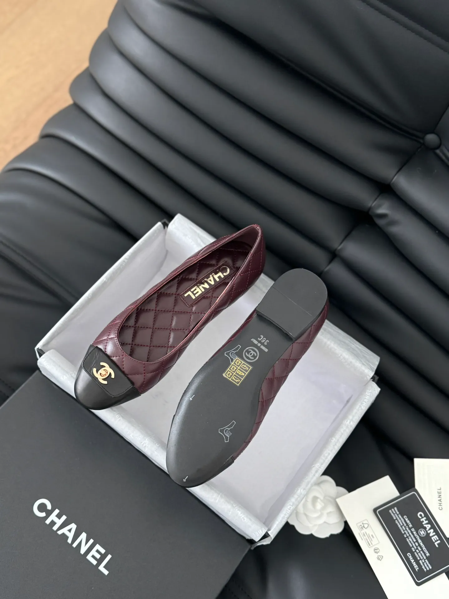 👟👟Ex-factory price 540👟👟 Purchasing-grade Chanel 24B new schoolbag buckle ballet shoes, classic diamond pattern, never tire of it😌 Sheepskin lining on the upper, leather outsole, high flat heel Size: 35-39 Other sizes 40/41/42/43 customized